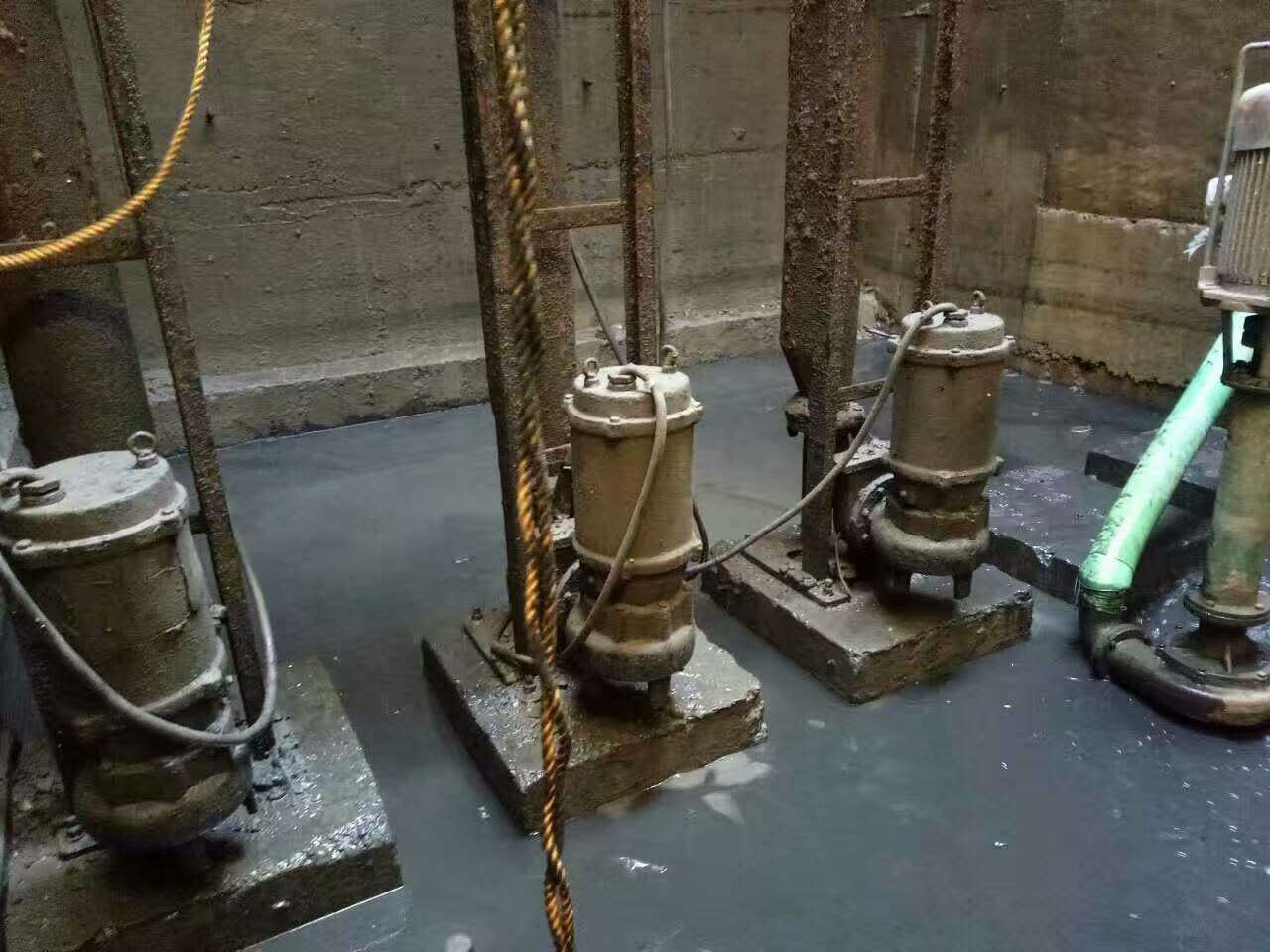 永修污水池清理